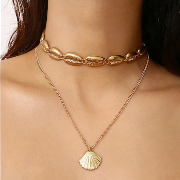 LAST ONE Cowrie Choker + Shell Pendent Necklace - Picture 6 of 7